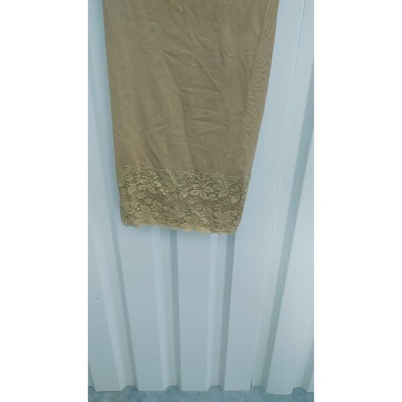 Marilyn Monroe Bodysuit Nude XL Slip Underwire Lace - Picture 2 of 5